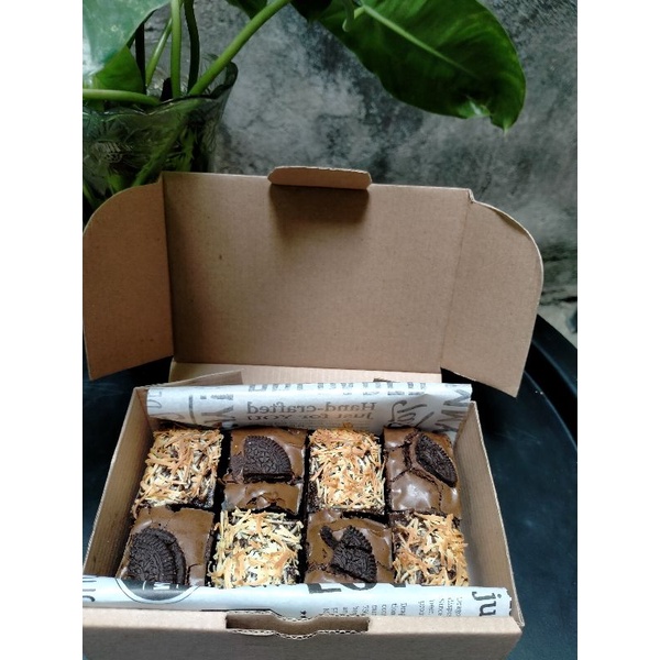

KB Fudgy Brownies Mini (15x10)