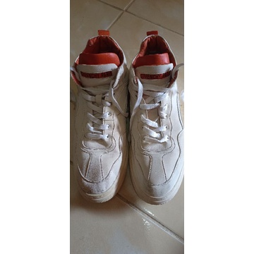 Sepatu Second GIVENCHY PARIS