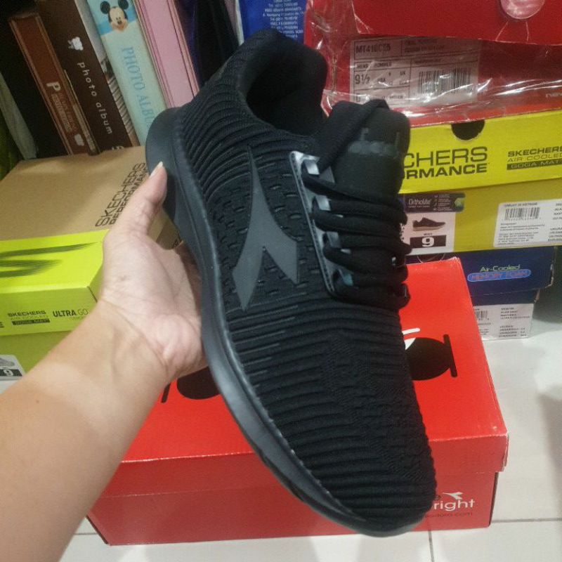 diadora Copa mono black.sepatu sekolah