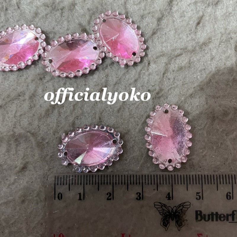 Manik / Permata / Resin Bentuk Oval / Gerigi Untuk Baju (Ukuran ada di Gambar)