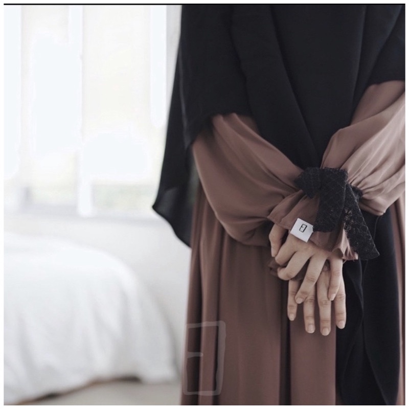 KAMALA DRESS ELMADINA ABAYA COGNAC