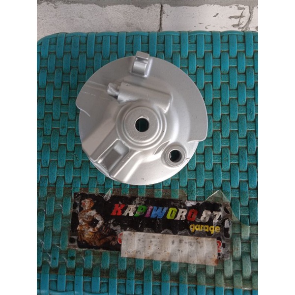 tutup tromol depan honda cb. s90 69