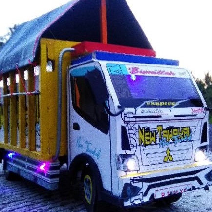 Miniatur TRUK OLENG KAYU New Tawakal