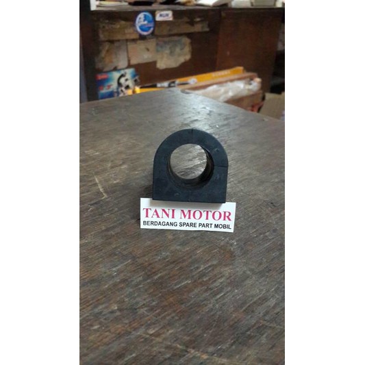 Karet Stabil Depan Nissan Terrano