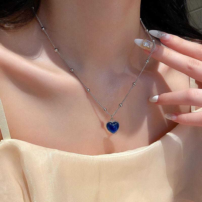 Gaya Korea retro biru hati mencintai kalung wanita's ins gaya sederhana temperamen peach jantung lio