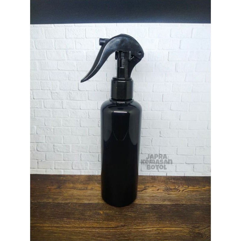 BOTOL SPRAY TRIGER 250 ML HITAM TUTUP TRIGER BEBEK