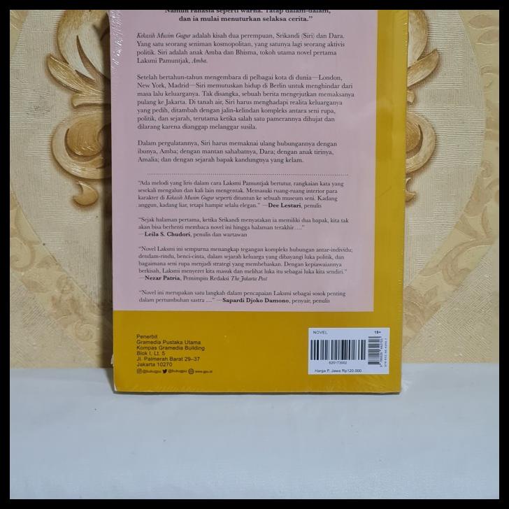 

TERBARUU!! Buku Kekasih Musim Gugur - Laksmi Pamuntjak - Original & Segel TERLARIS
