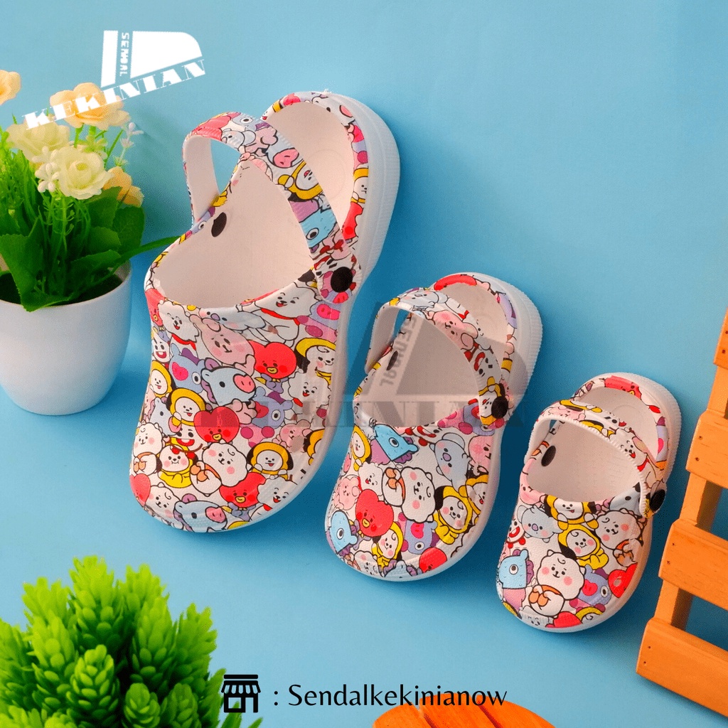 Sandal kodok BTS and duck wanita original/ Sandal couple anak anak santai / Sandal ringan dan simple