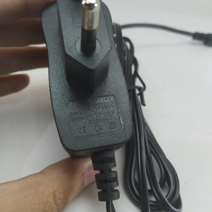 Adaptor Charger Baterai Batre mobil RC Remote Control soket kecil hitam dramashop