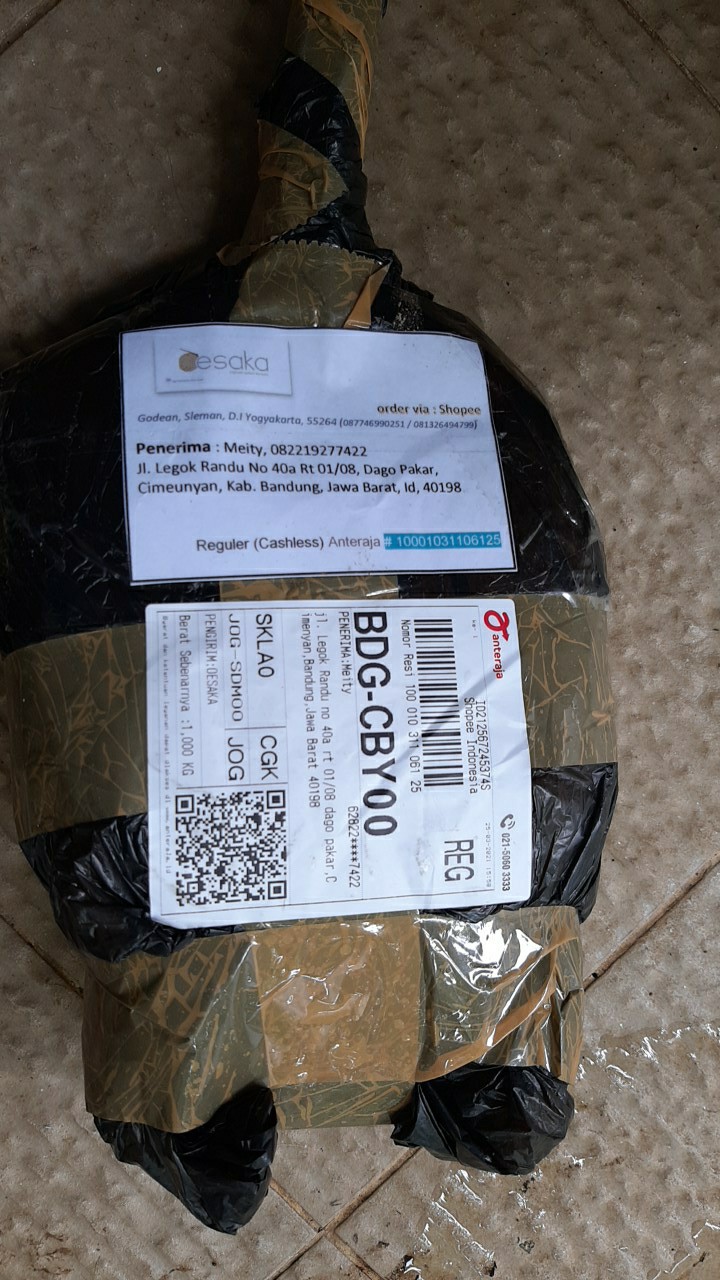 Sapu Sabut Kelapa Batang Bambu