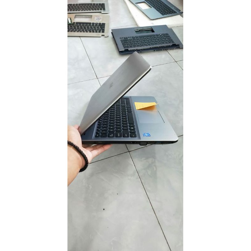 laptop asus x551 (15