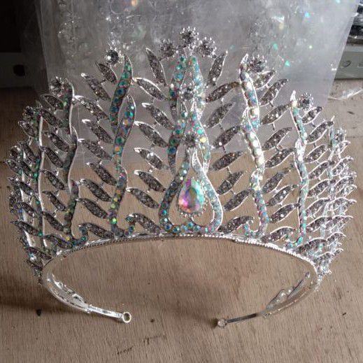 mahkota weding besar dan tinggi full mata