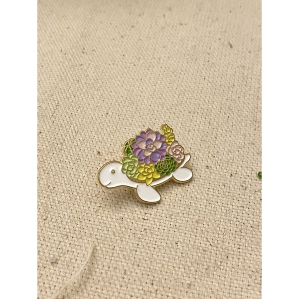 BROSS PIN ENAMEL