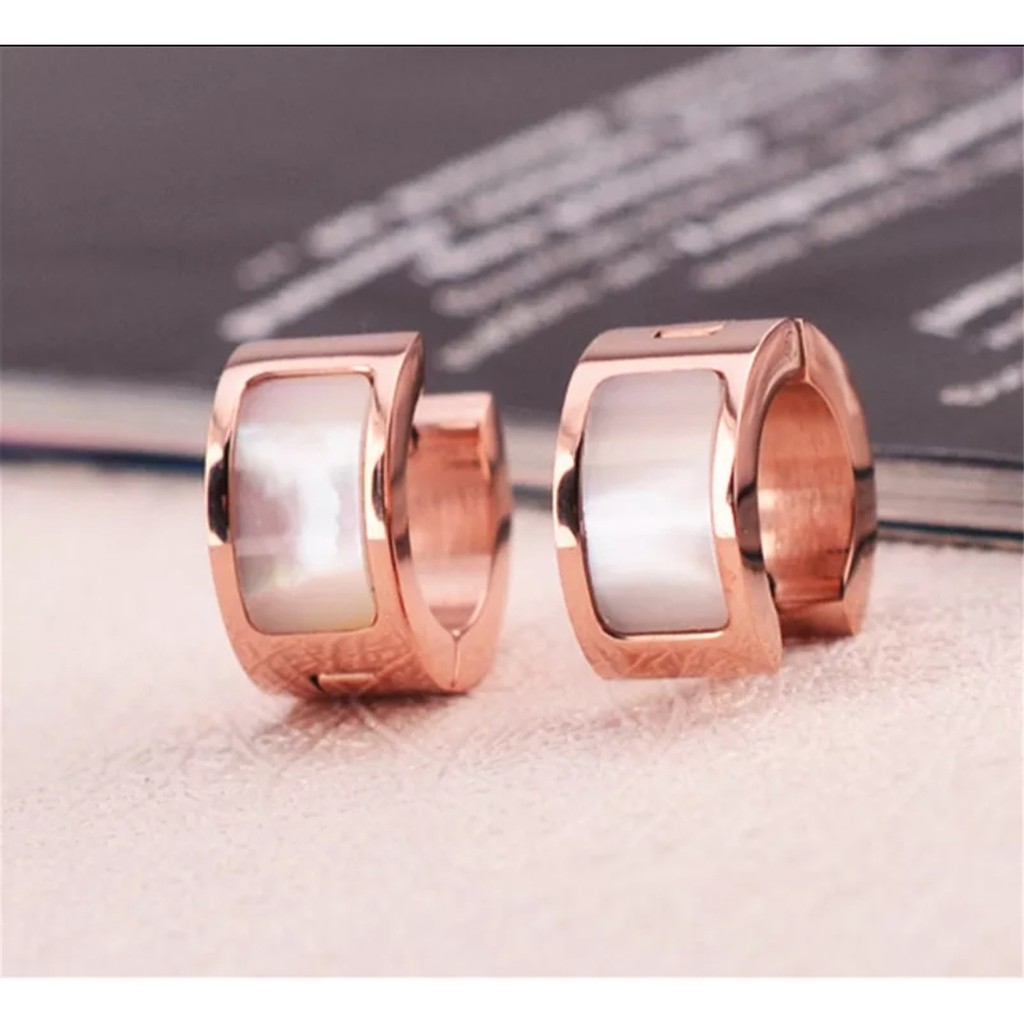 Anting Jepit Titanium White Sheel Lebar 0,7cm Tersedia Warna Rose Gold, Gold dan Silver