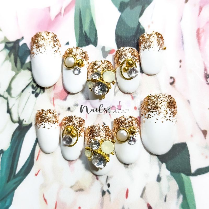 Kuku palsu wedding putih gold / fake nails white gold / nail art gold