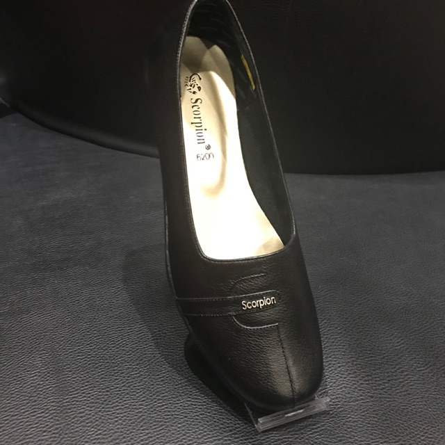 Sepatu kulit scorpion 6200