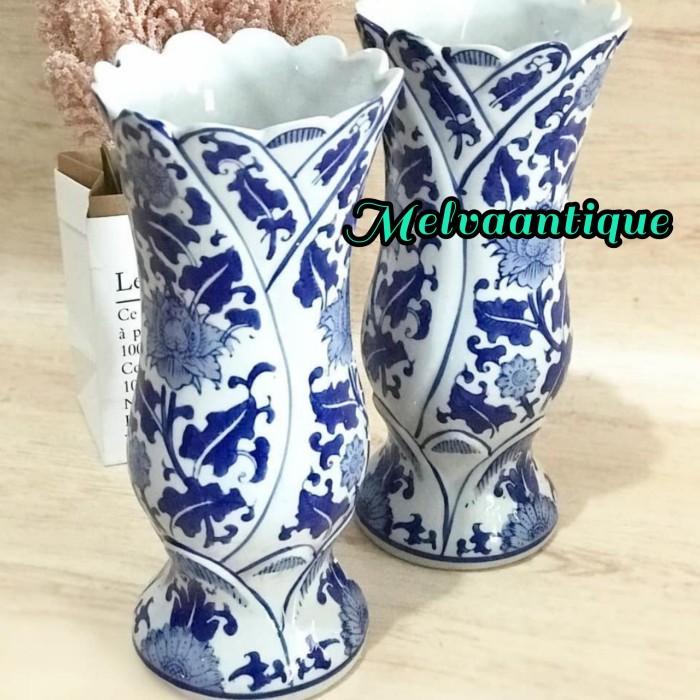 Ceramic | Vas Bunga Keramik Biru Putih / Vas Bunga Motif Teratai