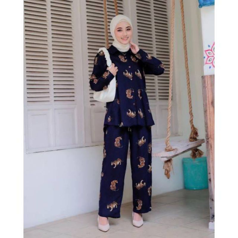OMYRA ONE SET / KINAN LULU ESPANA LIVIA TARINA AVORA MADIA NACO ELINA ONE SET RAYON TIE DYE-Trigi navy