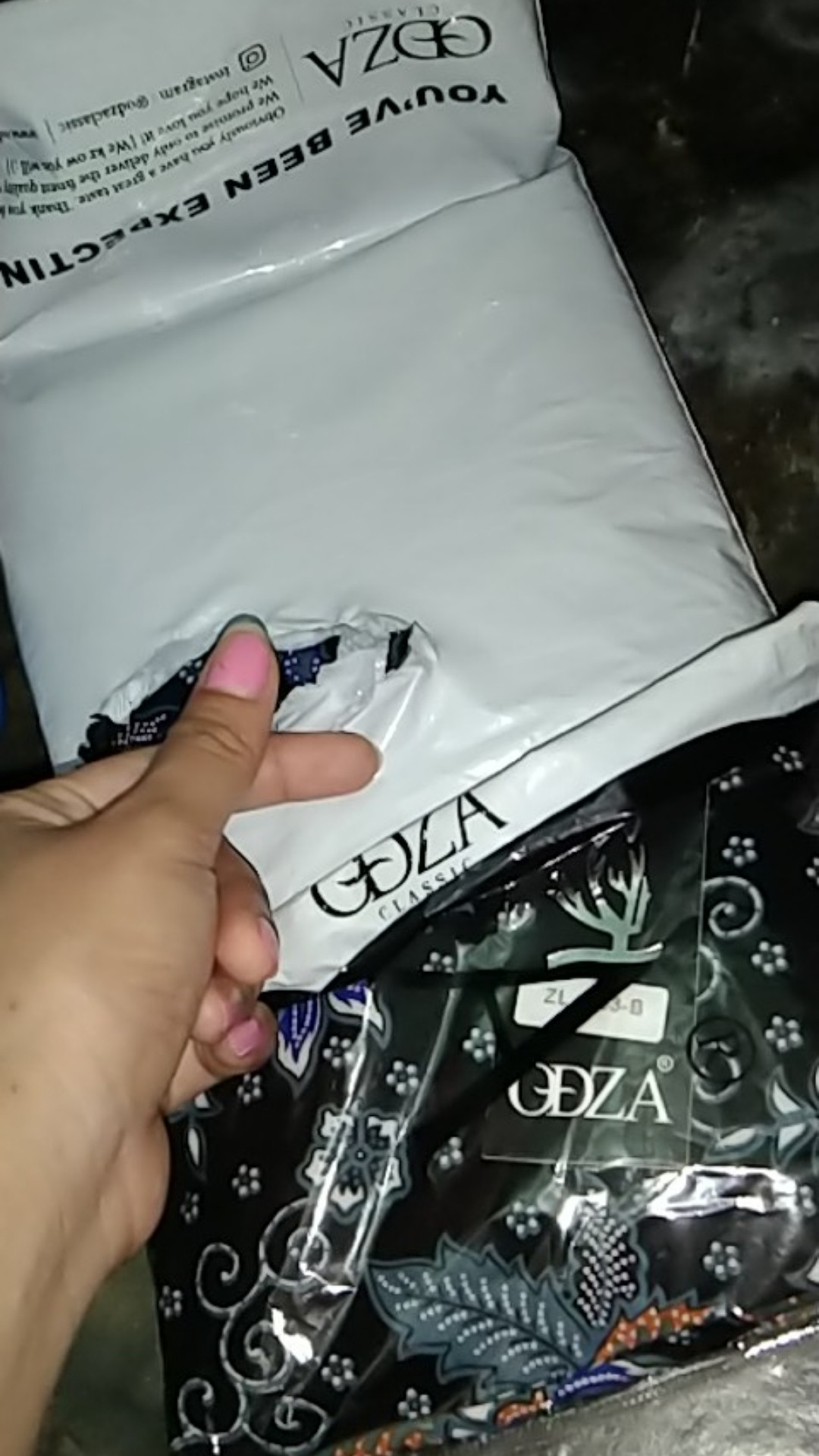 Odza Baju Kemeja Batik Pria Lengan Panjang Model Slimfit Modern