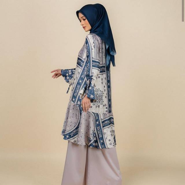 Lalita tunik wearing klamby amethyst Xs