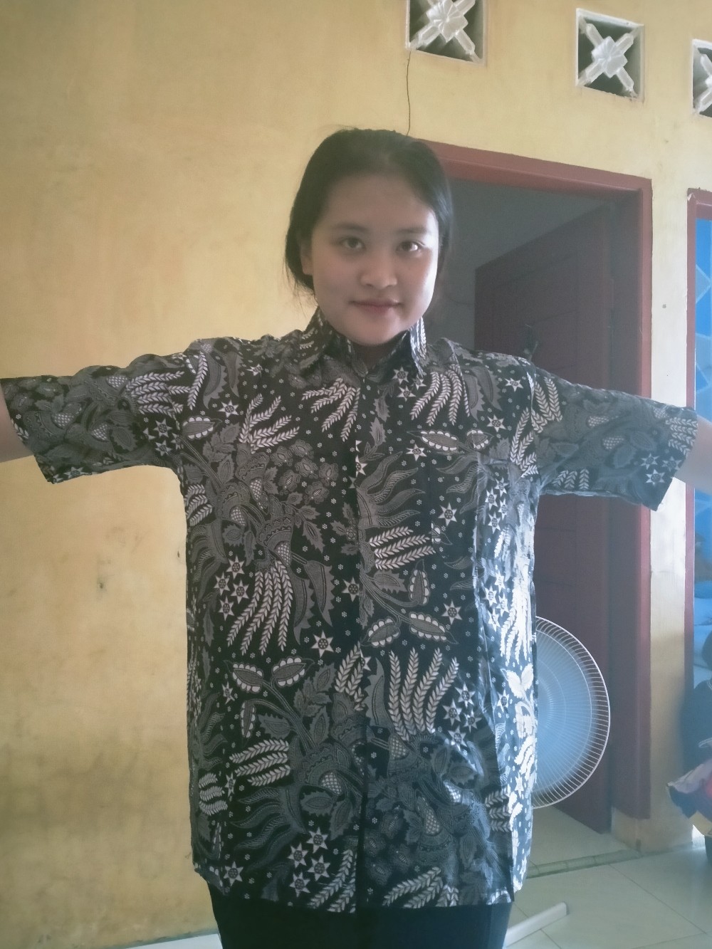Kemeja Batik Pria Motif Manggar Abu-abu