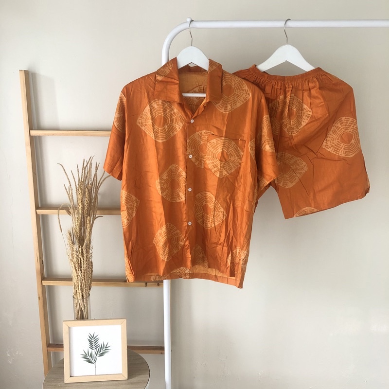 hirafa - One Set Setelan Atas Bawah Full Kancing / Baju Santai Tie Dye / Baju Wanita Pria-Shibori - Orange
