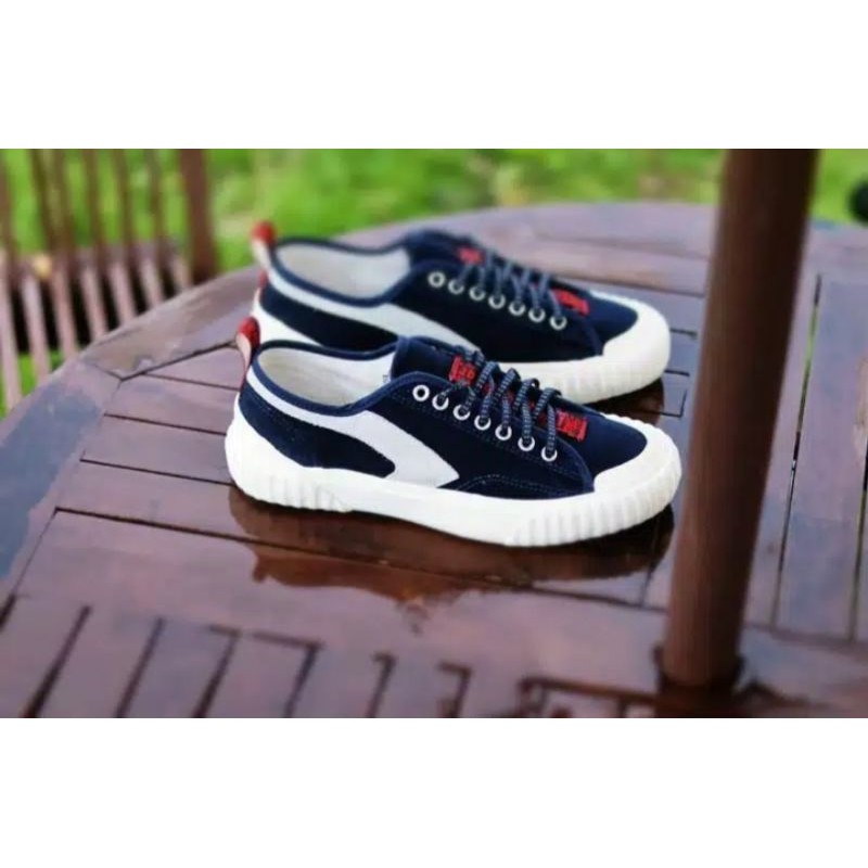Trust Footwear Low Navy White