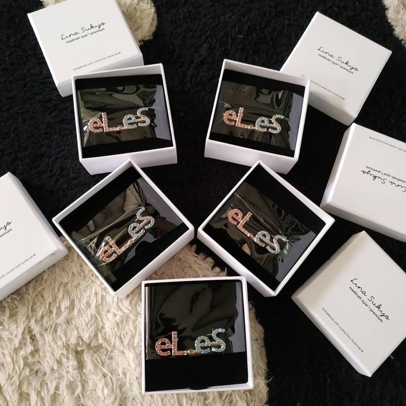 BROACH eL eS LINA SUKIJO