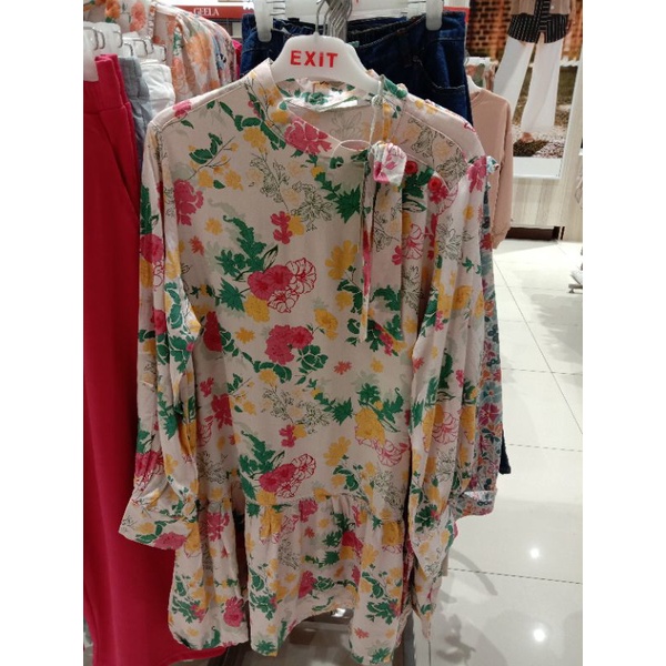 Exit signature Danastia Blouse