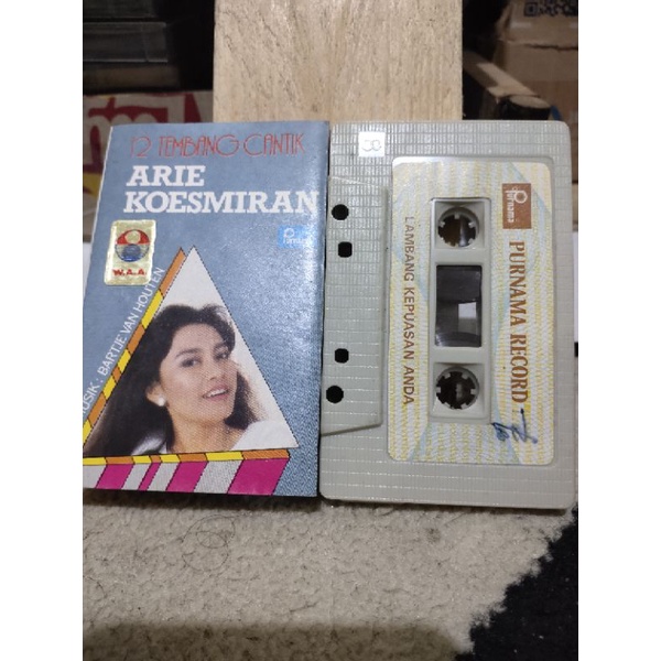 kaset pita arie koesmiran / 12 tembang cantik