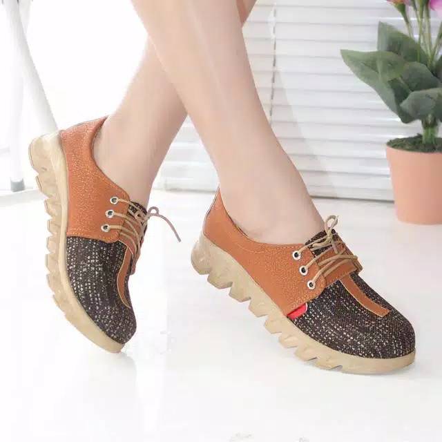 Sepatu Wanita Sneakers Tali Murah Casual Shoes Cewek Kulit DH06-5