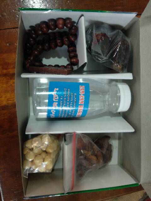 Paketan Oleh Oleh Haji Dan Umrah 6 Varian &quot;Komplit&quot; √ Paket &quot;Kurma'Kacang Arab'Coklat'Tasbih'Botol