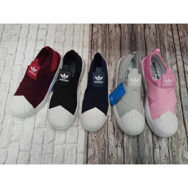 Sepatu Cewe Adidas Slip On