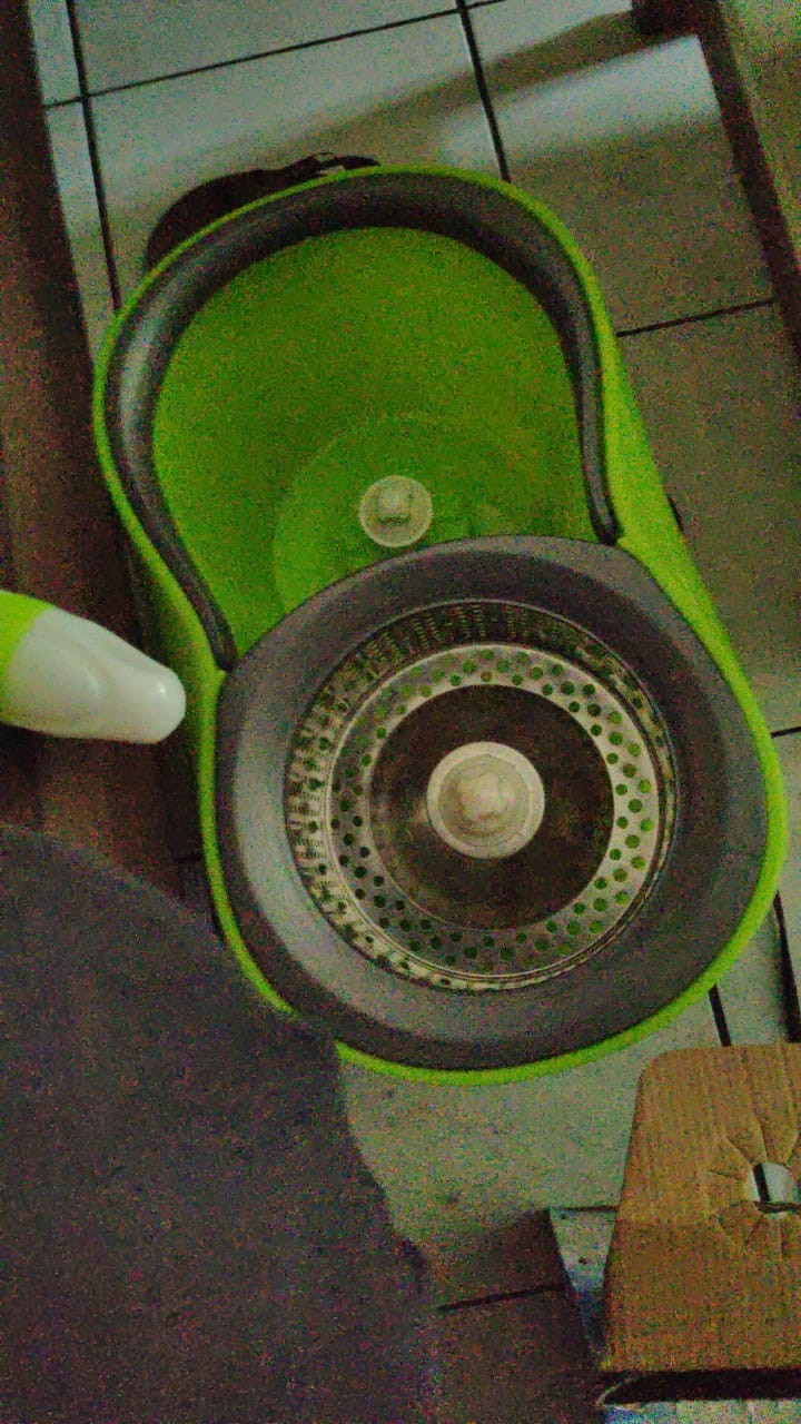 Alat Pel Lantai Putar 360 Derajat Super Mop Spin Mop Magic Mop