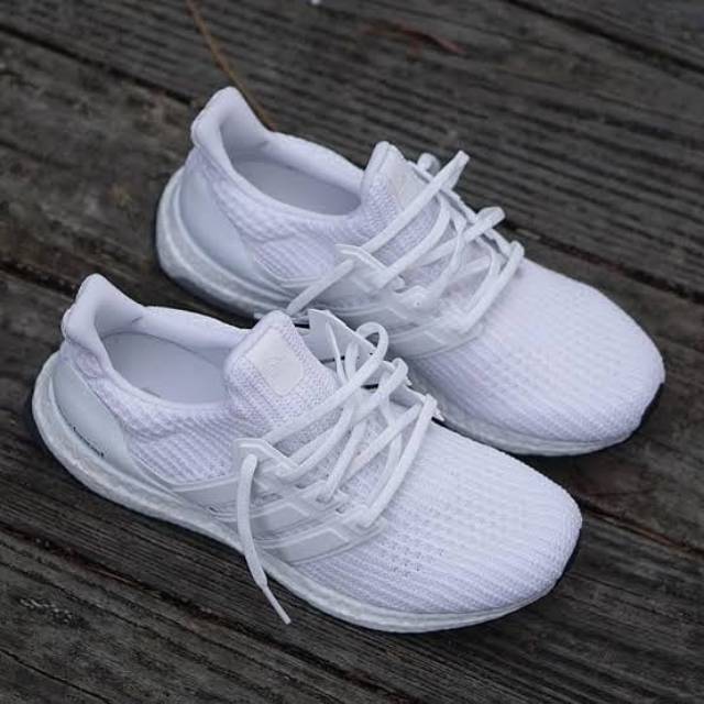 Adidas Ultraboost 4.0 Triple white perfect kick