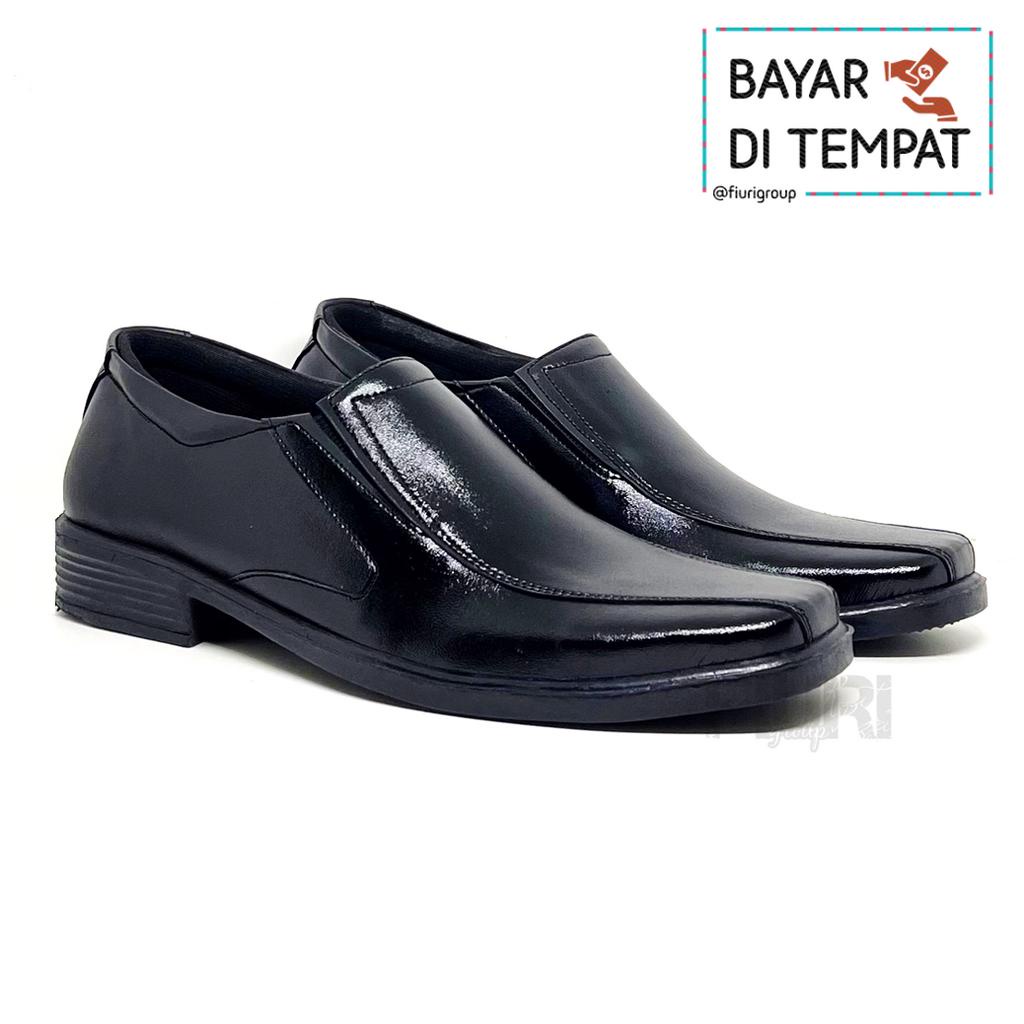 FIURI -  Sepatu Pantofel Pria Polos - Sepatu Kerja - Sepatu Kantor - Sepatu Pantofel Hitam