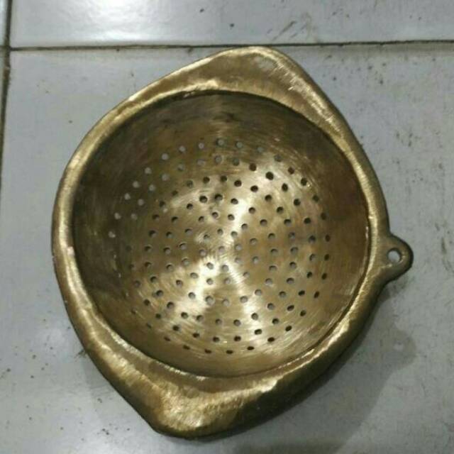 Pirikan ikan kuningan