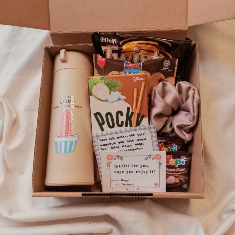 

❗️BACA DESKRIPSI❗️Gift Box Hampers REQUEST Ulang Tahun Wisuda Anniversary
