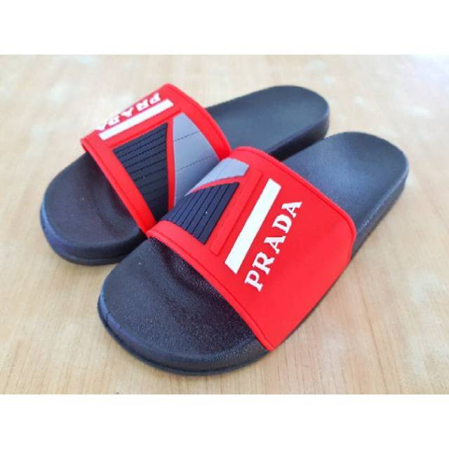 Sandal PRADA warna Merah atau Putih