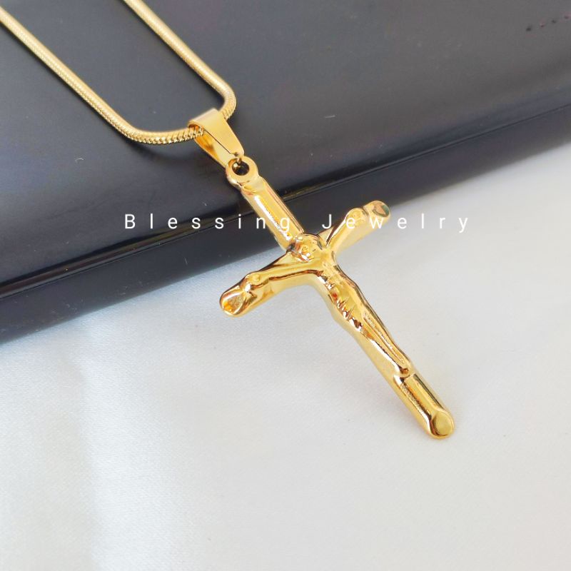 Kalung Salib Yesus Emas Titanium