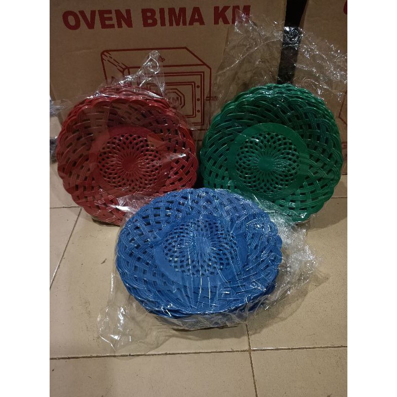 GROSIR 12 PCS/ lusin Piring Rotan Plastik / Piring Lidi Plastik Warna / piring anyam plastik plastik