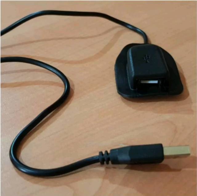 Port USB plus kabel