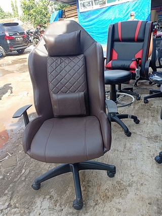  Produsen  KURSI  GAMING RECLINING MOTIF DIAMOND WARNET 