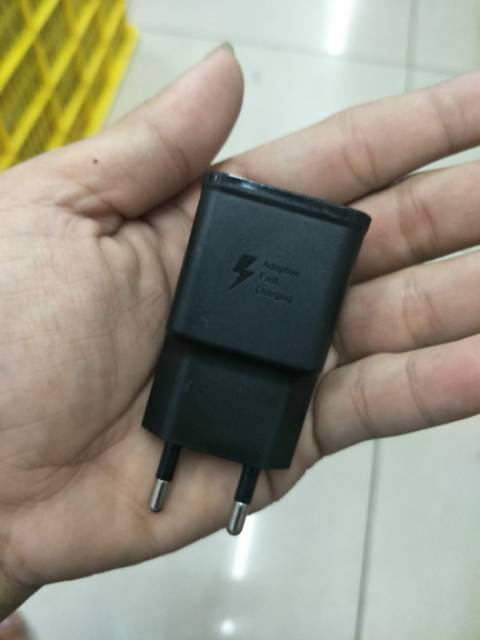 CHARGER ORI SAMSUNG NOTE 10+/S10 TYPE C TRAVEL CHARGER ORI