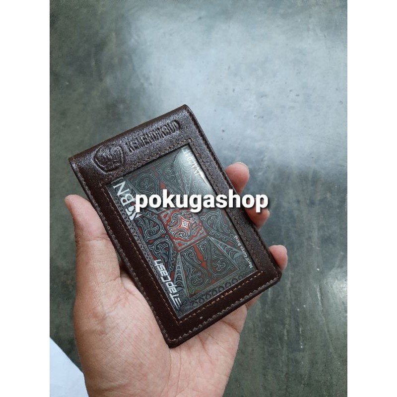 

nametag kulit sapi asli logo emboss KEMENDIKBUD coklat tua ada magnet untuk diselip di saku unisex