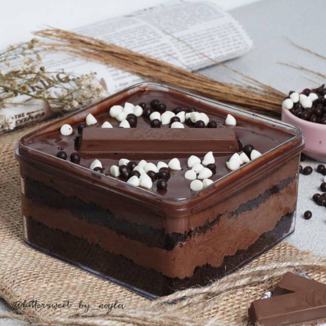 Bittersweet By Najla - Belgium Choco Kitkat Dessert Box