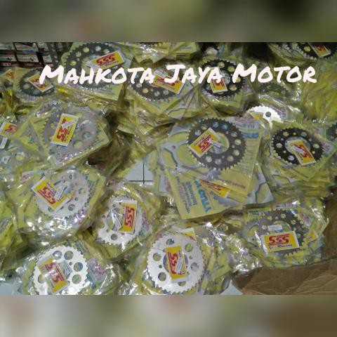 Gear Set SSS 428 Motor Vixion Old / New Cb150R / Mega Pro / CBR / Ninja R & RR / Byson Dll (Rantai
