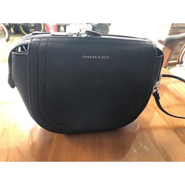 Tas Charles n Keith original