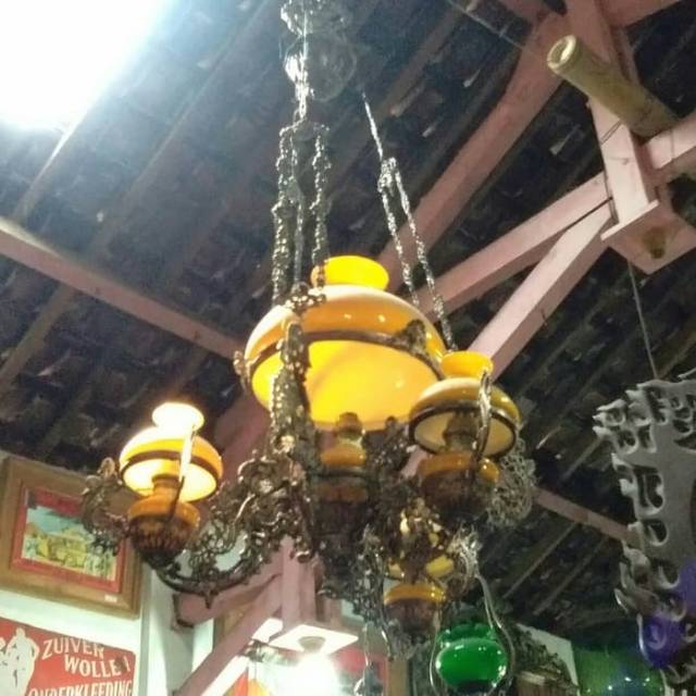 Lampu gantung Jawa antik cabang 3 kuning