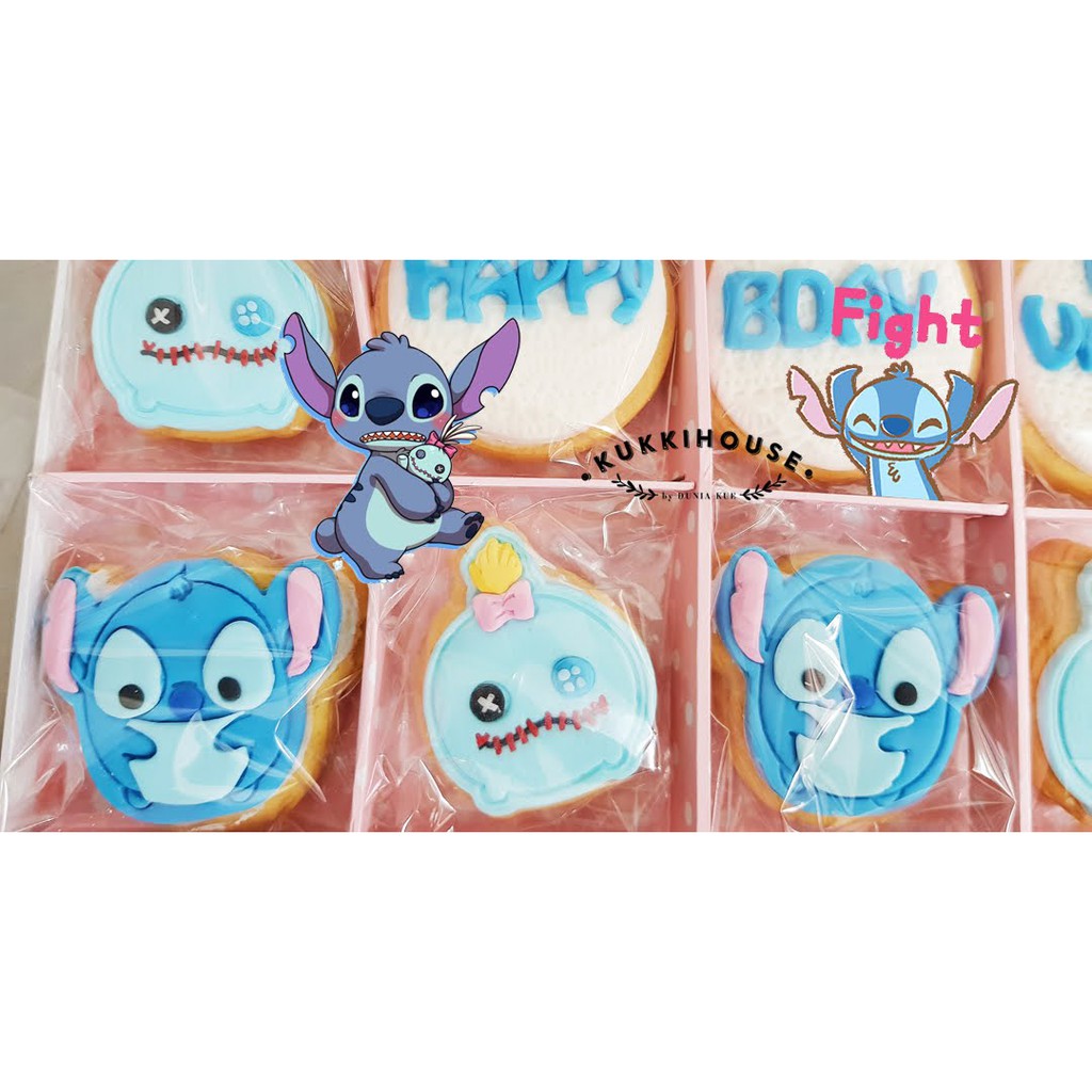 

Stitch fondant cookies set